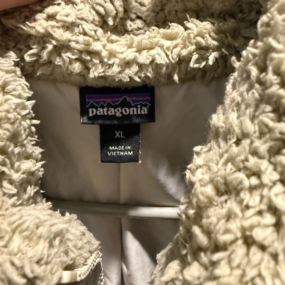 Patagonia Sherpa Vest - Light Tan - Picture 3 of 3